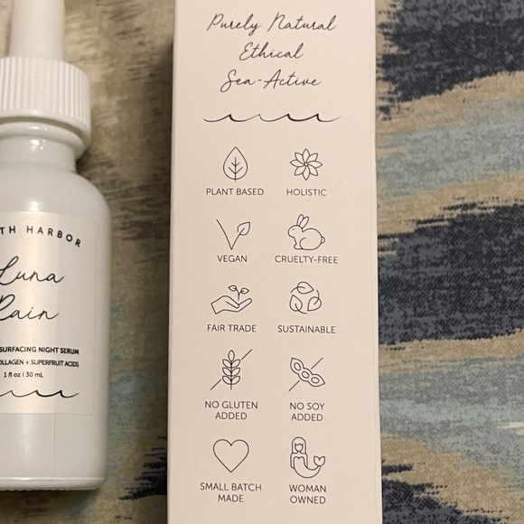 Earth Harbor Luna Rain Phyto-Resurfacing Night Serum - Picture 3 of 3